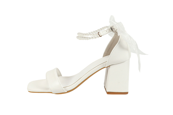 Women's Summer White Pearl Chain With Bow Decoration Open Toe Square Head Thick Heel Sandals Elegant Style