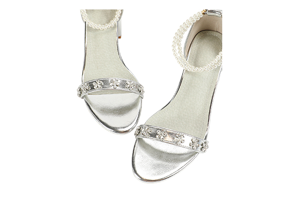 Women's Summer Silver Diamond Decoration Pearl Chain Open Toe Round Head Thick Heel Sandals Elegant Style