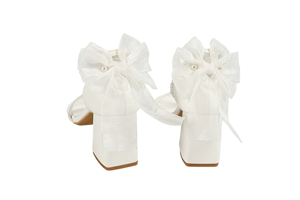 Women's Summer White Pearl Chain With Bow Decoration Open Toe Square Head Thick Heel Sandals Elegant Style