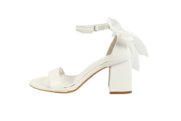 Women's Summer White Bow Decoration Pearl Chain Open Toe Round Head Thick Heel Sandals Elegant Style