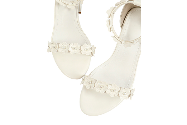 Women's Summer White Flower Decoration Open Toe Round Head Thick Heel Sandals Sweet Style